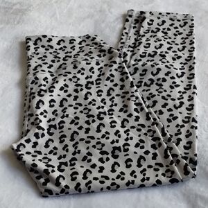Ryderwear Black and Gray Leopard Print Leggings